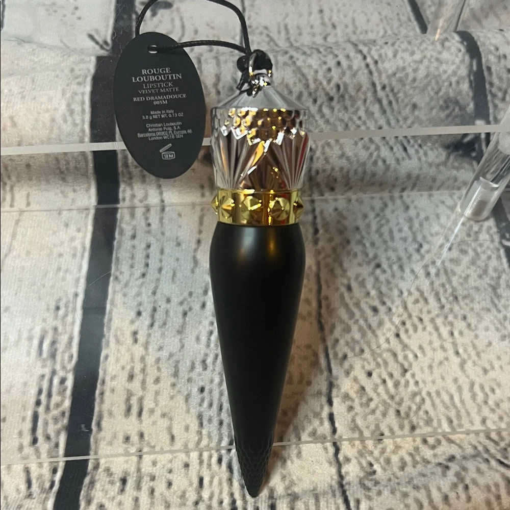 💄 Christian Louboutin Rouge Louboutin Lipstick in Red Dramadouce